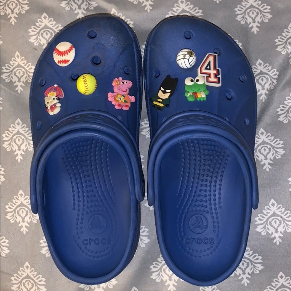kids blue crocs